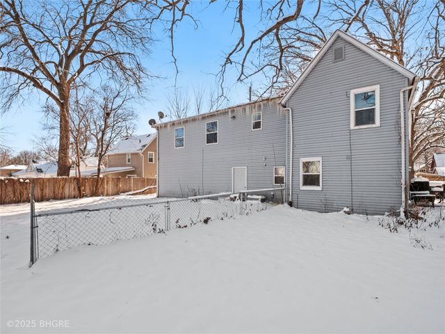 2731 Franklin Avenue, Des Moines, IA 50310