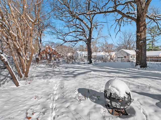 2731 Franklin Avenue, Des Moines, IA 50310