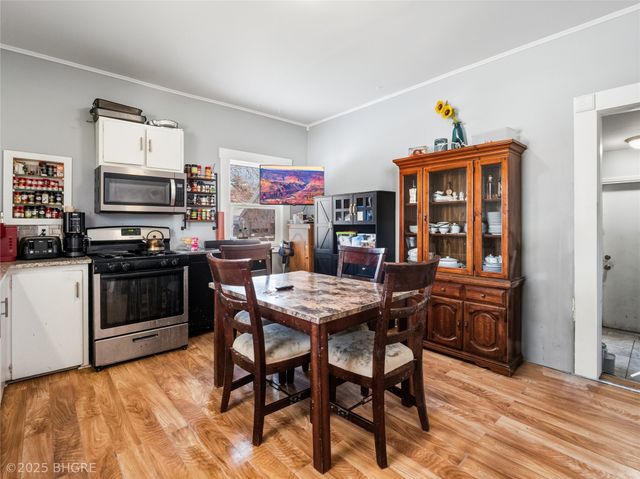 2731 Franklin Avenue, Des Moines, IA 50310