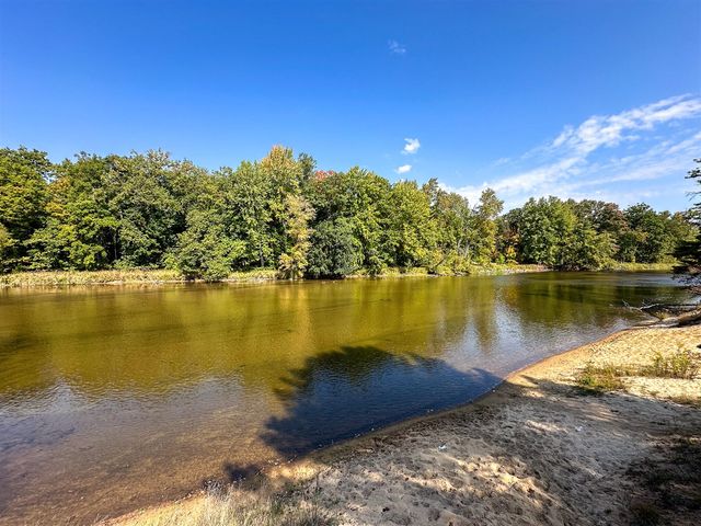 596 N River Road, Lake, MI 48632