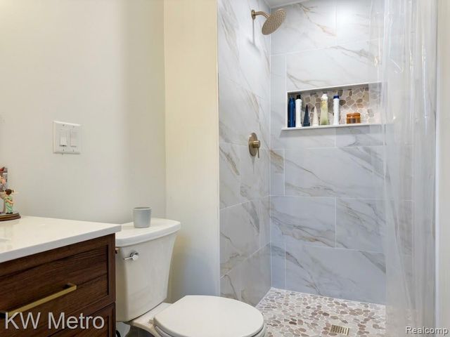 1476 Chanticlair Circle, Wixom, MI 48393