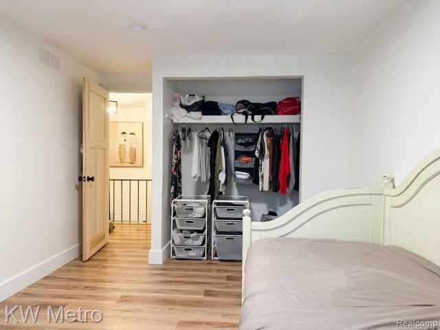 1476 Chanticlair Circle, Wixom, MI 48393