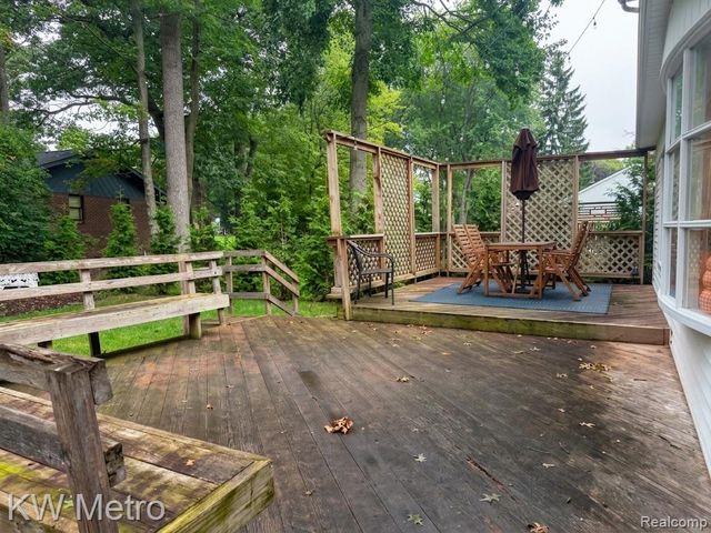 1476 Chanticlair Circle, Wixom, MI 48393
