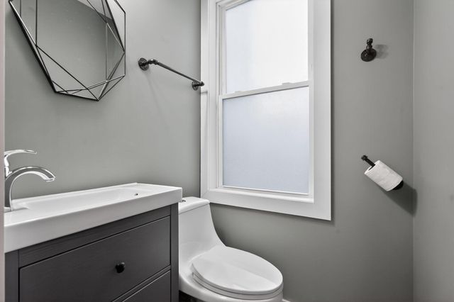 2534 E DAUPHIN ST, Philadelphia, PA 19125