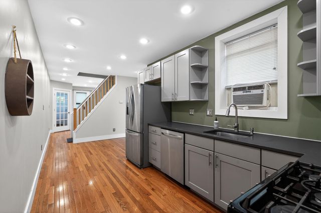 2534 E DAUPHIN ST, Philadelphia, PA 19125