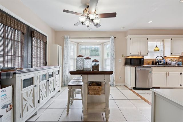 8008 NW 27th Street, Bethany, OK 73008