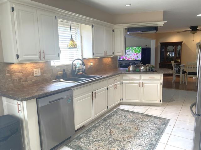 8008 NW 27th Street, Bethany, OK 73008