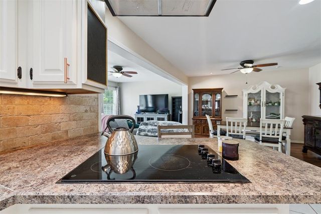 8008 NW 27th Street, Bethany, OK 73008
