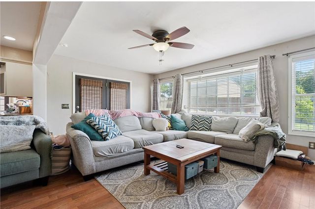 8008 NW 27th Street, Bethany, OK 73008