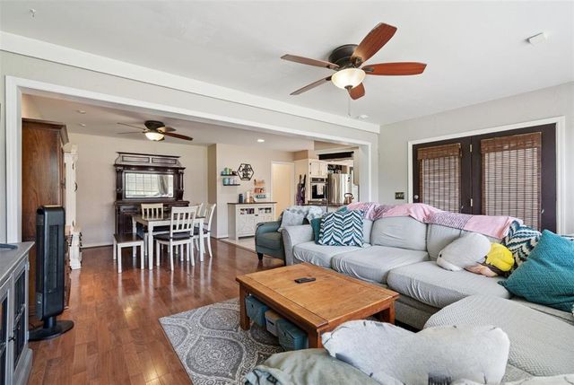8008 NW 27th Street, Bethany, OK 73008