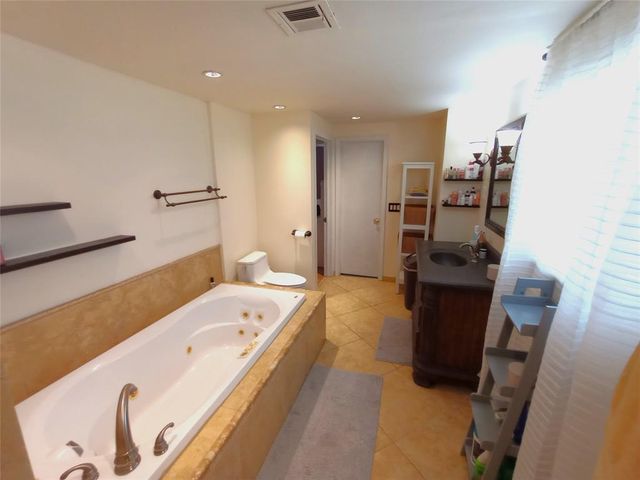 8008 NW 27th Street, Bethany, OK 73008