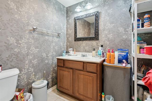 8008 NW 27th Street, Bethany, OK 73008