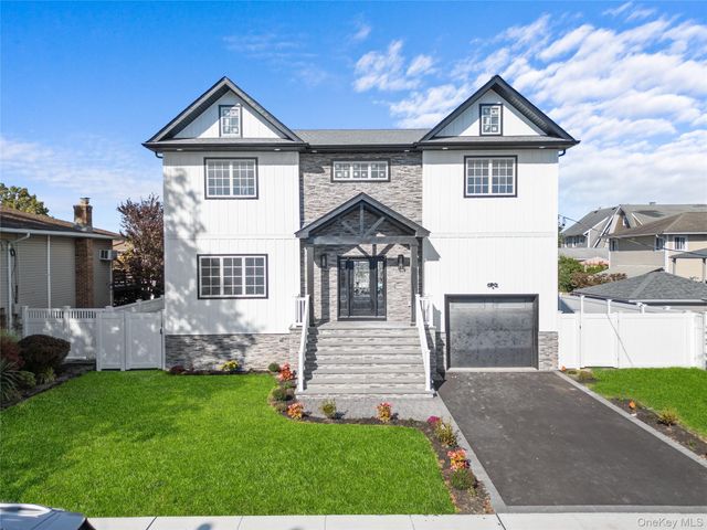 450 Morea Street, Oceanside, NY 11572