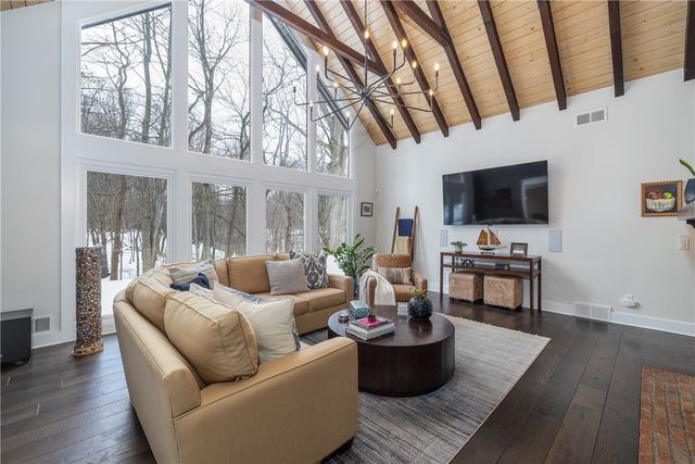 109 Tanglewood Court, Webster, NY 14580