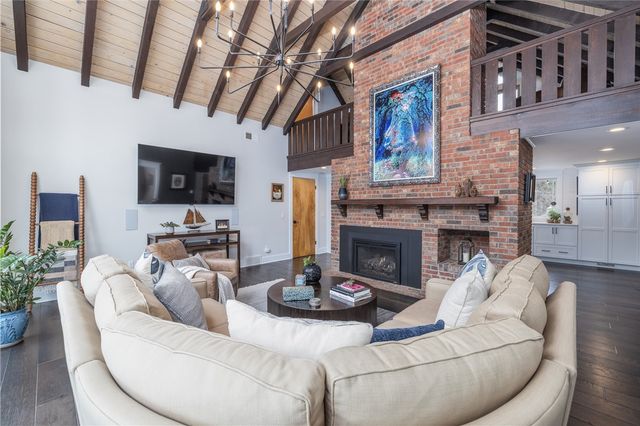 109 Tanglewood Court, Webster, NY 14580