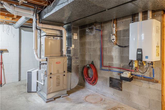 109 Tanglewood Court, Webster, NY 14580