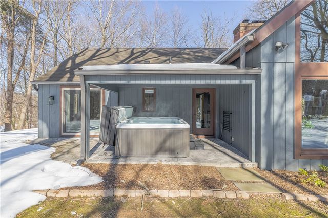 109 Tanglewood Court, Webster, NY 14580