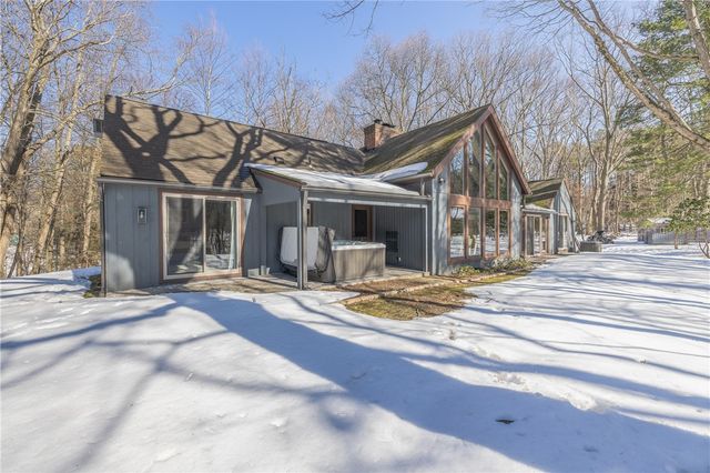 109 Tanglewood Court, Webster, NY 14580