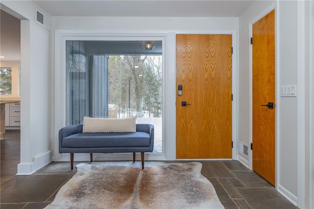 109 Tanglewood Court, Webster, NY 14580