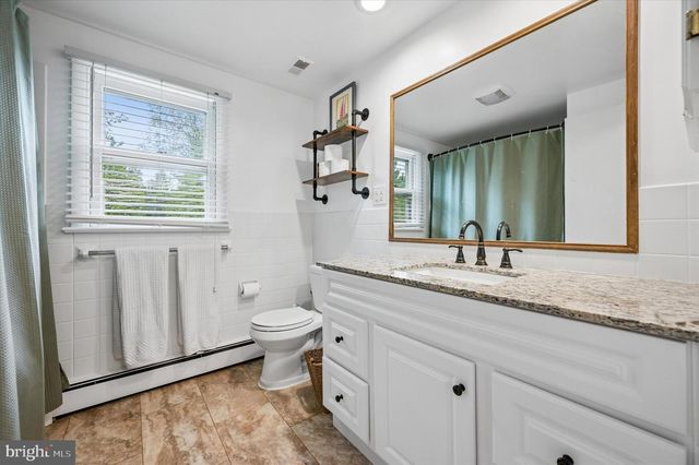 323 S 5TH ST, North Wales, PA 19454