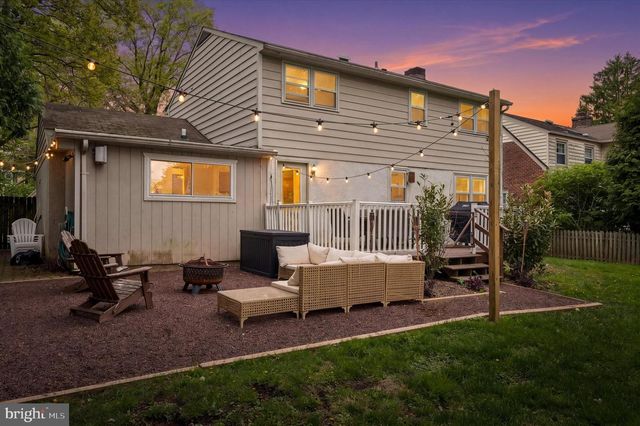 323 S 5TH ST, North Wales, PA 19454