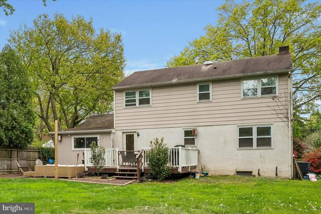 323 S 5TH ST, North Wales, PA 19454