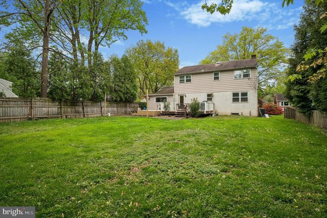 323 S 5TH ST, North Wales, PA 19454