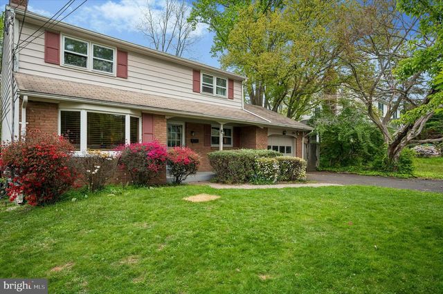 323 S 5TH ST, North Wales, PA 19454