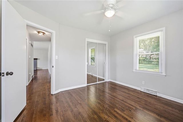 6807 N Brookside Road, Pleasant Valley, MO 64068