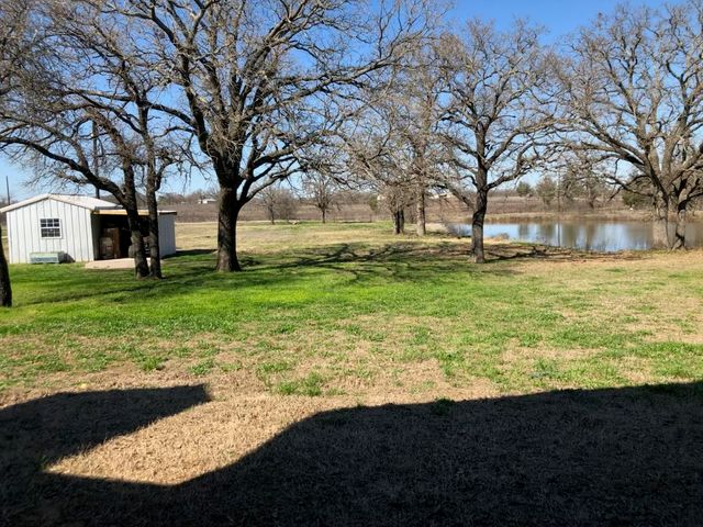 1668 Poe Prairie Road, Millsap, TX 76066