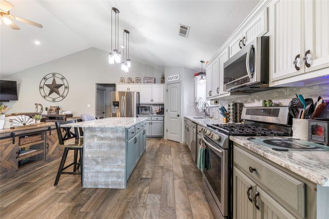 1668 Poe Prairie Road, Millsap, TX 76066