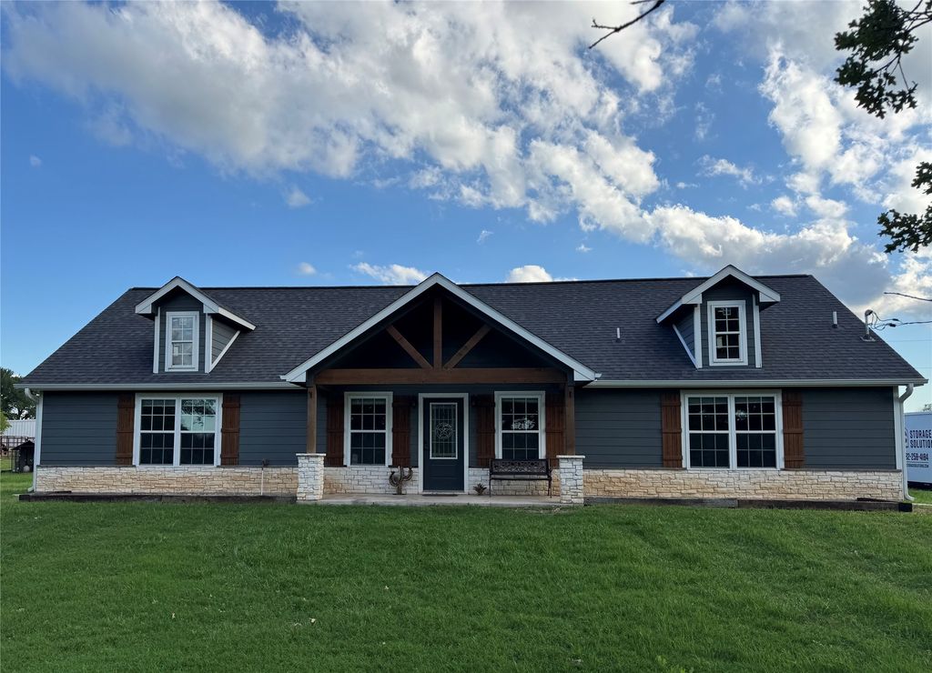 1668 Poe Prairie Road, Millsap, TX 76066