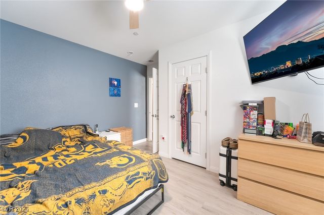 878 West Lake Mead Boulevard, Las Vegas, NV 89106