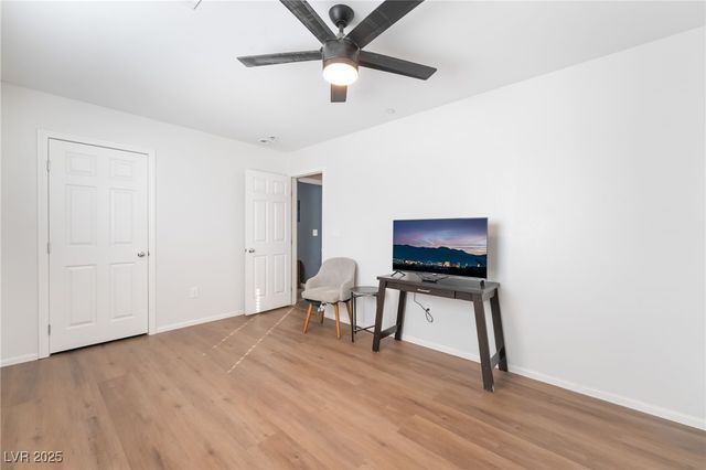 878 West Lake Mead Boulevard, Las Vegas, NV 89106