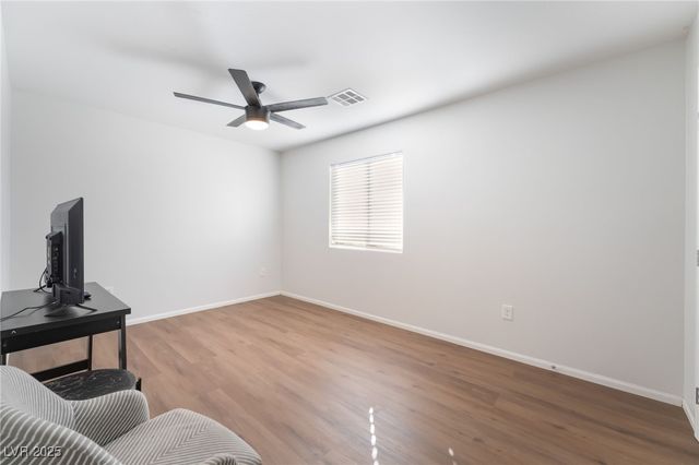 878 West Lake Mead Boulevard, Las Vegas, NV 89106