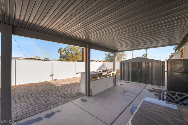 878 West Lake Mead Boulevard, Las Vegas, NV 89106