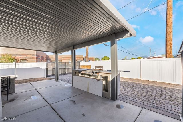 878 West Lake Mead Boulevard, Las Vegas, NV 89106