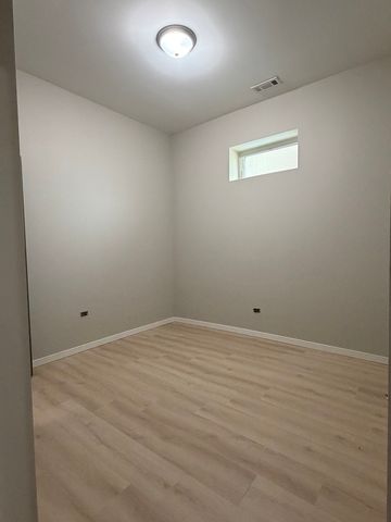 24 N Pulaski Road 1F, Chicago, IL 60624