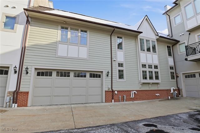 168 Vine Street 69, Westlake, OH 44145