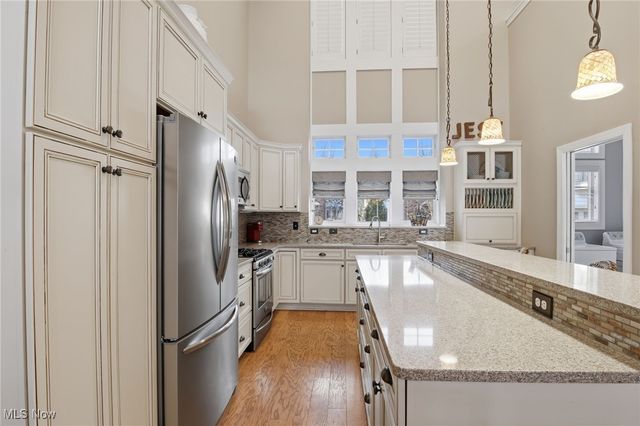 168 Vine Street 69, Westlake, OH 44145