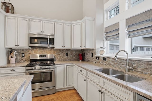 168 Vine Street 69, Westlake, OH 44145