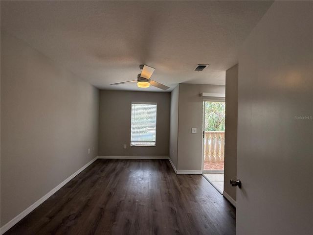 2907 W CHESTNUT STREET, Tampa, FL 33607