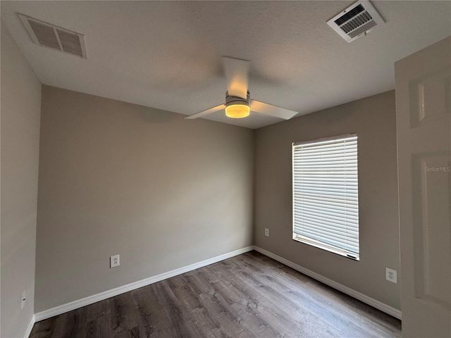 2907 W CHESTNUT STREET, Tampa, FL 33607
