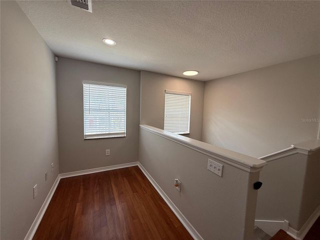 2907 W CHESTNUT STREET, Tampa, FL 33607