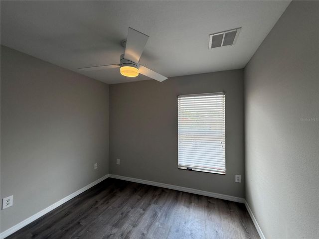2907 W CHESTNUT STREET, Tampa, FL 33607