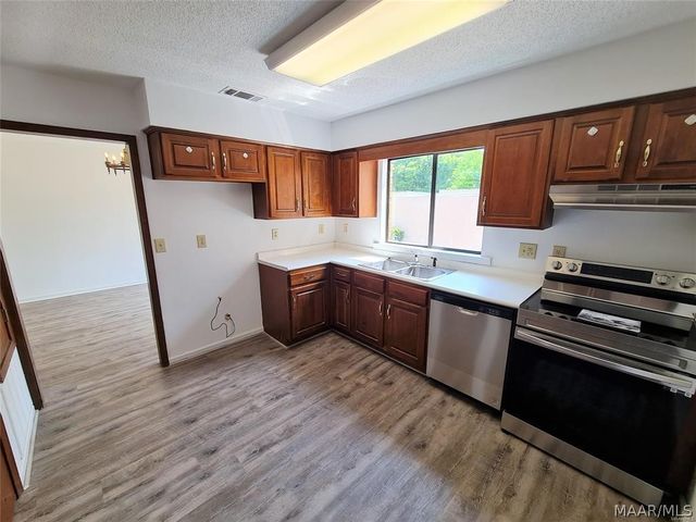2136 Rexford Road, Montgomery, AL 36116