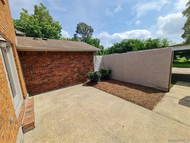 2136 Rexford Road, Montgomery, AL 36116