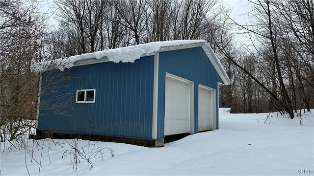 833 County Route 14, Granby, NY 13069