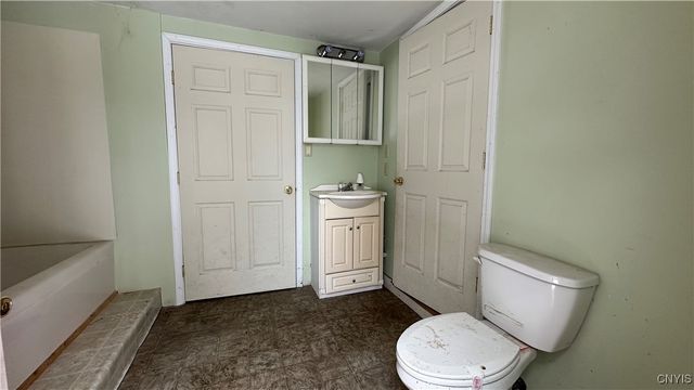 833 County Route 14, Granby, NY 13069