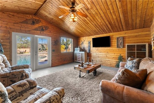 35316 Dry Creek Road, Yucaipa, CA 92399